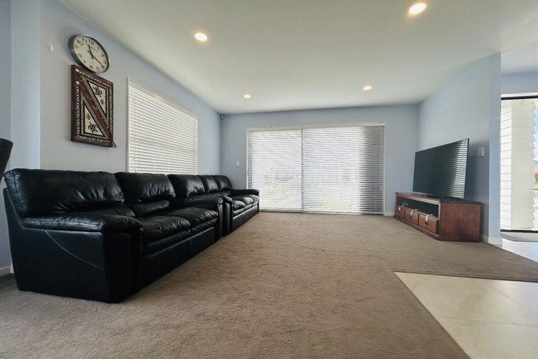 Photo of property in 38 Gum Spear Road, Takanini, 2112