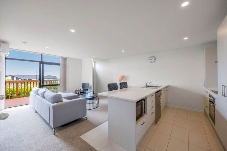 Photo of property in 3 Kapuarangi Lane, Papakura, 2110