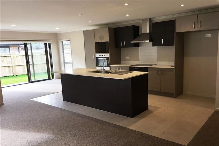 Photo of property in 35 Crabb Fields Lane, Riverhead, 0820