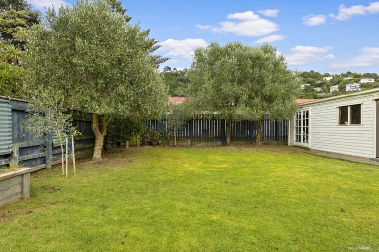 Photo of property in 108 Freyberg Street, Lyall Bay, Wellington, 6022