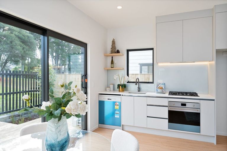 Photo of property in 30a/4 Tirimoana Road, Te Atatu South, Auckland, 0602