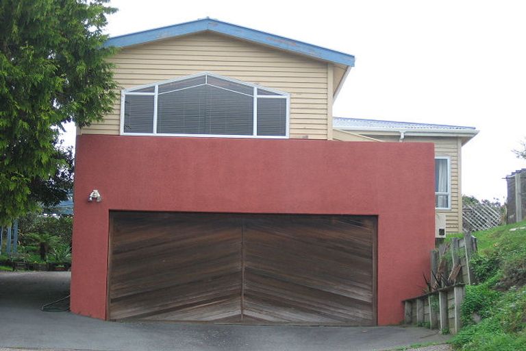 Photo of property in 8 Bluegum Road, Paraparaumu Beach, Paraparaumu, 5032