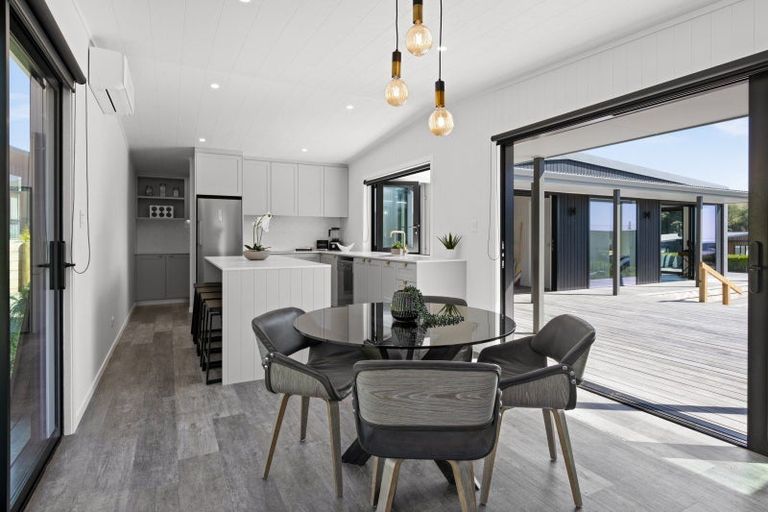 Photo of property in 4a Shoal Beach Road, Aramoana, Omakere, 4271