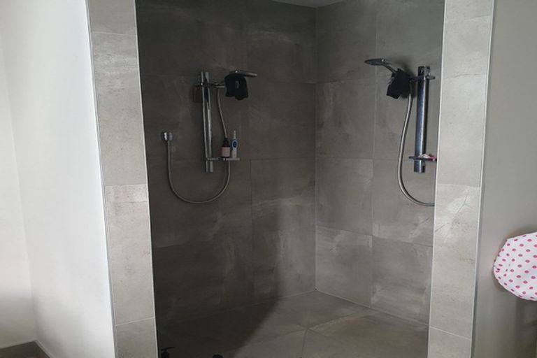 Photo of property in 14 Modello Lane, Waiuku, 2123