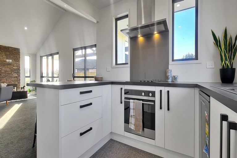 Photo of property in 30 Oldfield Lane, Marton, 4710