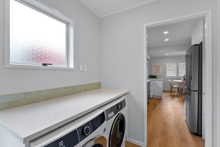 Photo of property in 3/16 Gatman Street, Birkdale, Auckland, 0626