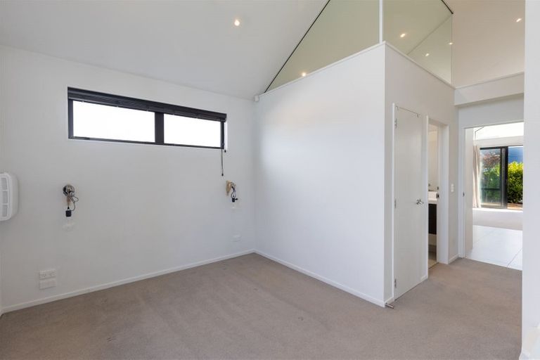 Photo of property in 9/90 Edgeware Road, St Albans, Christchurch, 8014