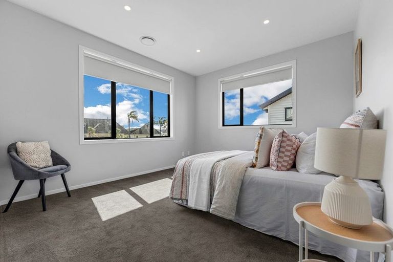 Photo of property in 2 Picnic Point Road, Hobsonville, Auckland, 0616