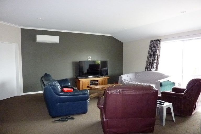 Photo of property in 78 Romilly Street, Westport, 7825