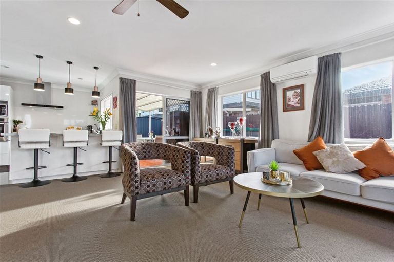 Photo of property in 3 Martin Jugum Lane, Ranui, Auckland, 0612