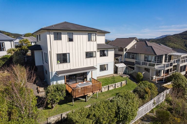 Photo of property in 21 Landsdowne Terrace, Karori, Wellington, 6012
