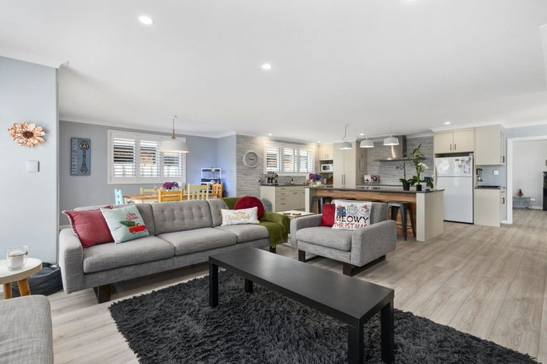 Photo of property in 12 Kereru Place, Pyes Pa, Tauranga, 3112