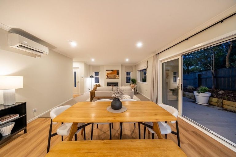 Photo of property in 70a Heretaunga Square, Silverstream, Upper Hutt, 5019