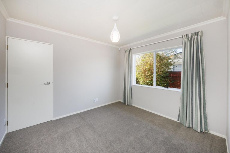 Photo of property in 21a Rangitira Avenue, Palmerston North, 4414