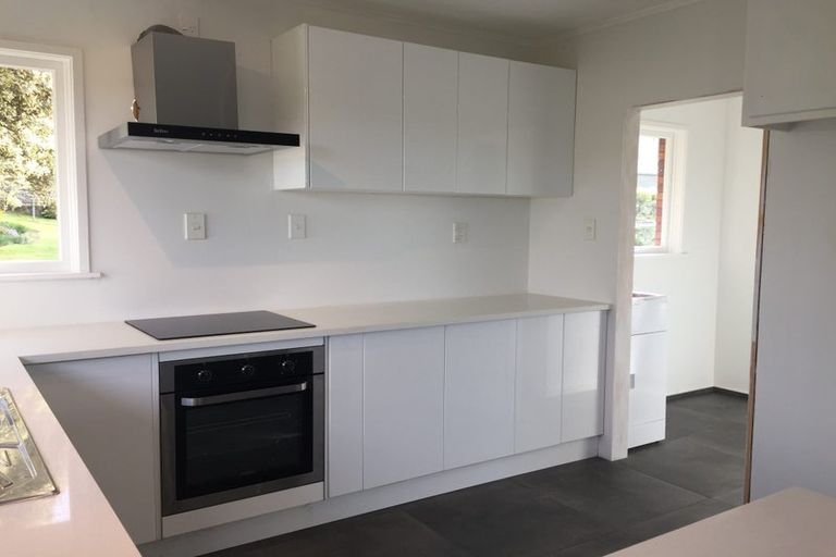 Photo of property in 3/6 East Coast Road, Milford, Auckland, 0620