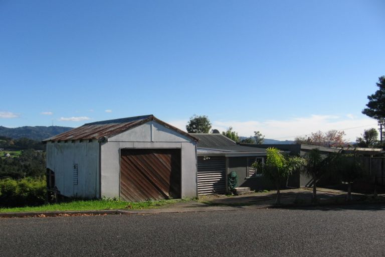 Photo of property in 41 Shetland Street, Glen Eden, Auckland, 0602