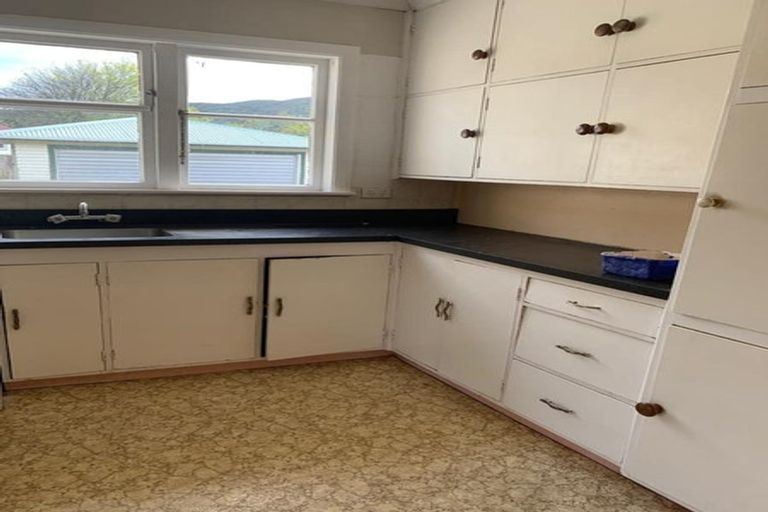 Photo of property in 19 Miles Crescent, Wainuiomata, Lower Hutt, 5014