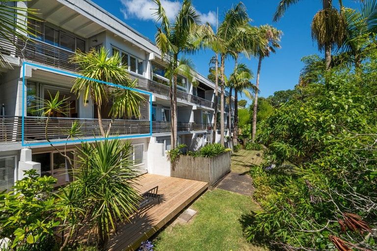 Photo of property in 15/73 Princes Street, Northcote Point, Auckland, 0627