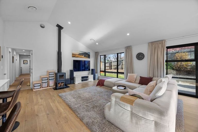 Photo of property in 7 Hebbard Court, Albert Town, Wanaka, 9305