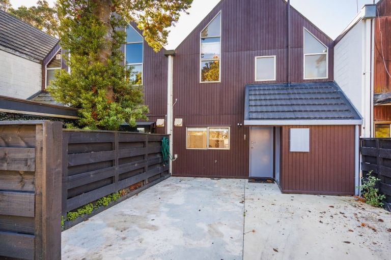 Photo of property in 2/341 College Street, West End, Palmerston North, 4410