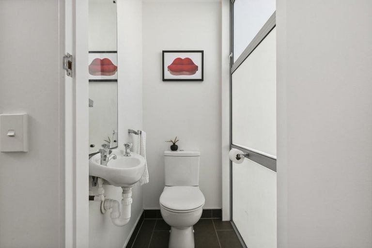 Photo of property in 3b Telford Terrace, Oriental Bay, Wellington, 6011