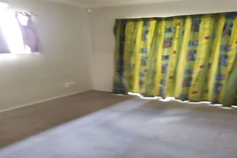 Photo of property in 52b Royal View Road, Te Atatu South, Auckland, 0610