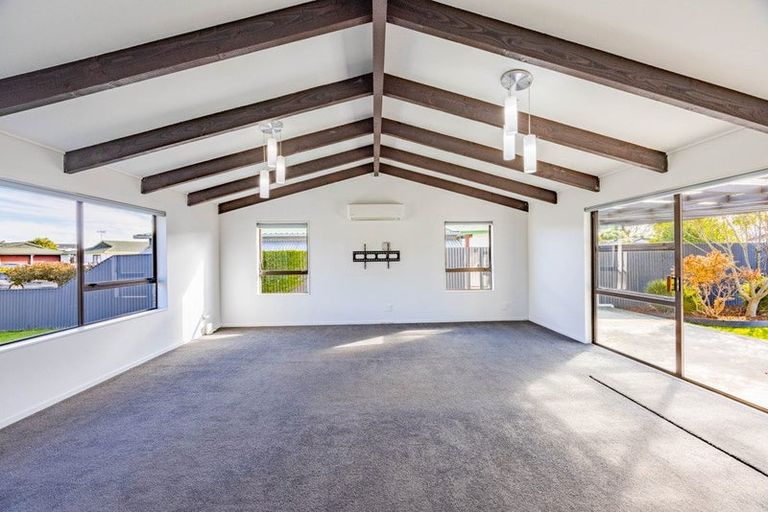 Photo of property in 48 Spriggs Crescent, Greenmeadows, Napier, 4112