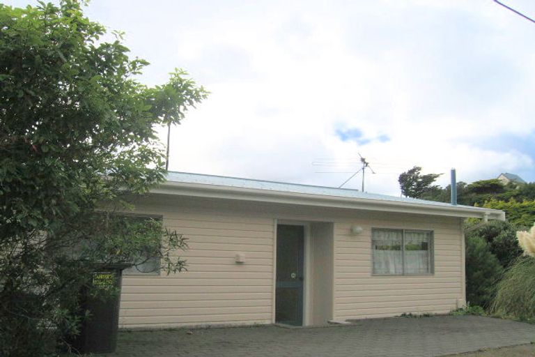 Photo of property in 4a Radnall Way, Johnsonville, Wellington, 6037