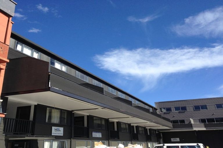 Photo of property in 8 Torrens Terrace, Mount Cook, Wellington, 6011