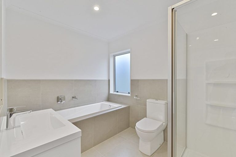 Photo of property in 89 Moire Road, Massey, Auckland, 0614