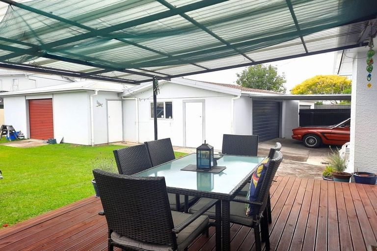 Photo of property in 8 Oban Place, Awapuni, Palmerston North, 4412