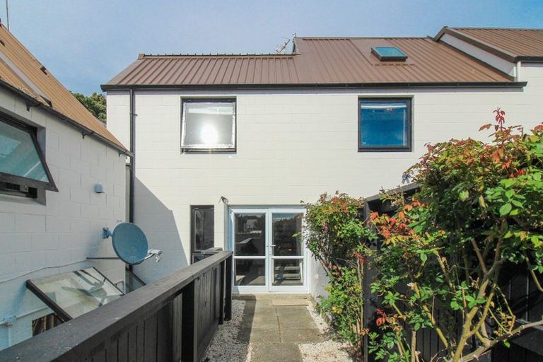 Photo of property in Pitarua Court, 11u7 Pitarua Street, Thorndon, Wellington, 6011