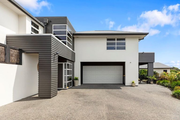 Photo of property in 37 Contour Avenue, Pyes Pa, Tauranga, 3112