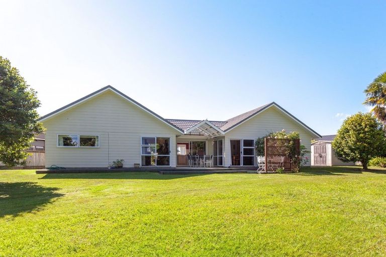 Photo of property in 126 Moana Anu Anu Avenue, Whangamata, 3620