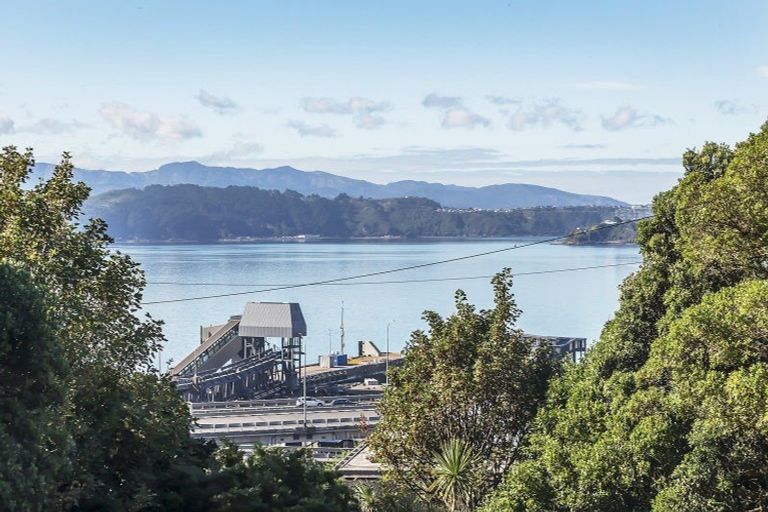 Photo of property in 72a Sar Street, Wadestown, Wellington, 6012