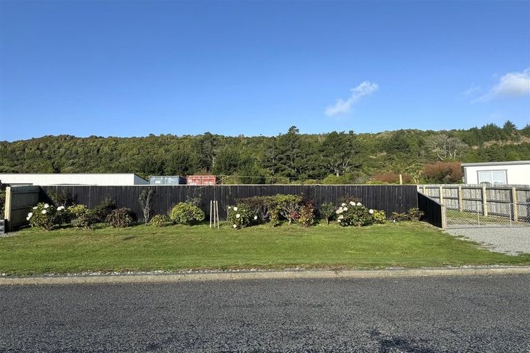 Photo of property in 11 Ogilvie Road, Gladstone, Greymouth, 7805