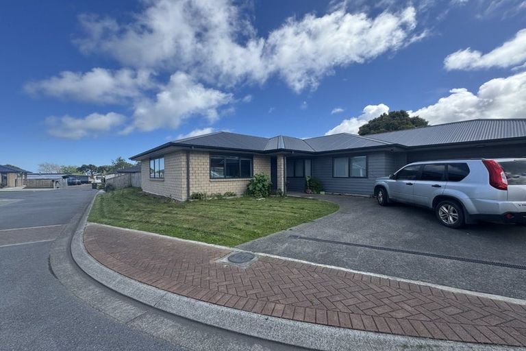 Photo of property in 27 Cobb Place, Otaki, 5512