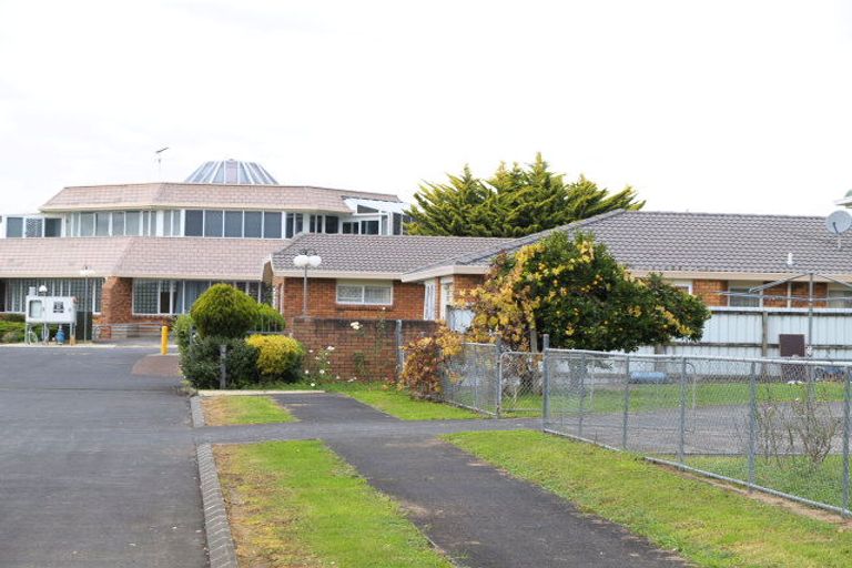 Photo of property in 14 Gardiner Grove, Mangere East, Auckland, 2024