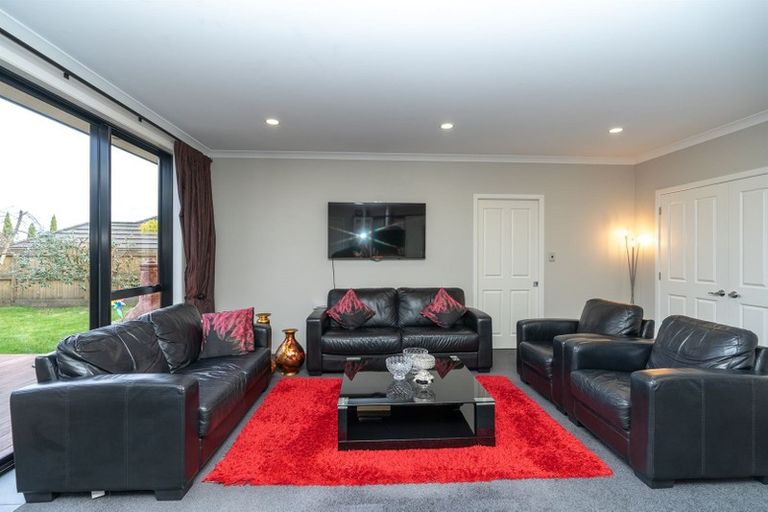 Photo of property in 7 Gibbston Close, Huntington, Hamilton, 3210