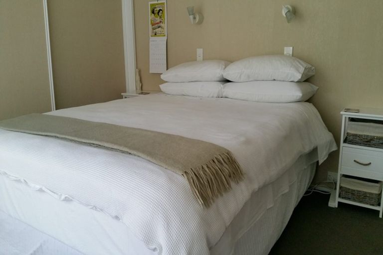 Photo of property in 52 Leicester Street, Stoke, Nelson, 7011