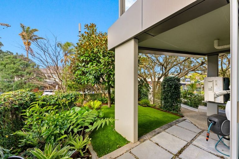 Photo of property in Montrose Villas, 441c Beach Road, Mairangi Bay, Auckland, 0630