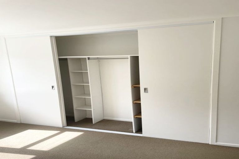 Photo of property in 7 Edgerton Road, Te Atatu Peninsula, Auckland, 0610