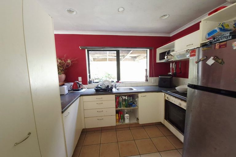 Photo of property in 2/26 Anne Mclean Drive, Bayview, Auckland, 0629