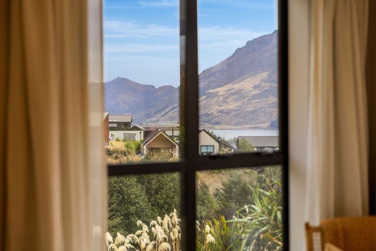 Photo of property in 22 Mckellar Drive, Jacks Point, Queenstown, 9371