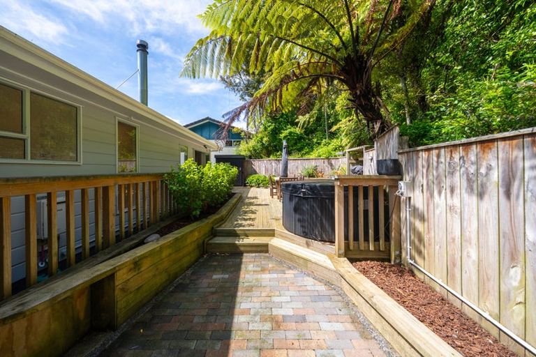 Photo of property in 20 Westhaven Drive, Tawa, Wellington, 5028