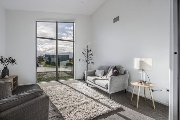 Photo of property in 3 Mirek Street, Waikanae, 5036