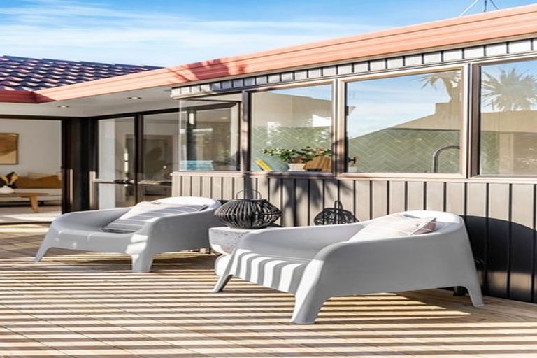 Photo of property in 5 Raddock Place, Farm Cove, Auckland, 2012