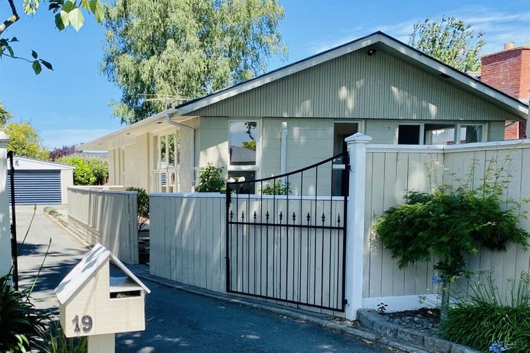 Photo of property in 19 Egmont Place, Bishopdale, Christchurch, 8051