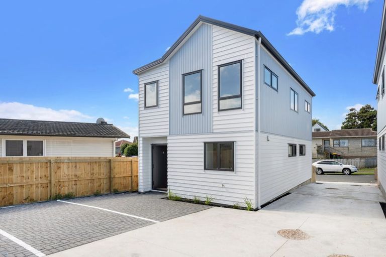 Photo of property in 28c Cape Road, Mangere, Auckland, 2022