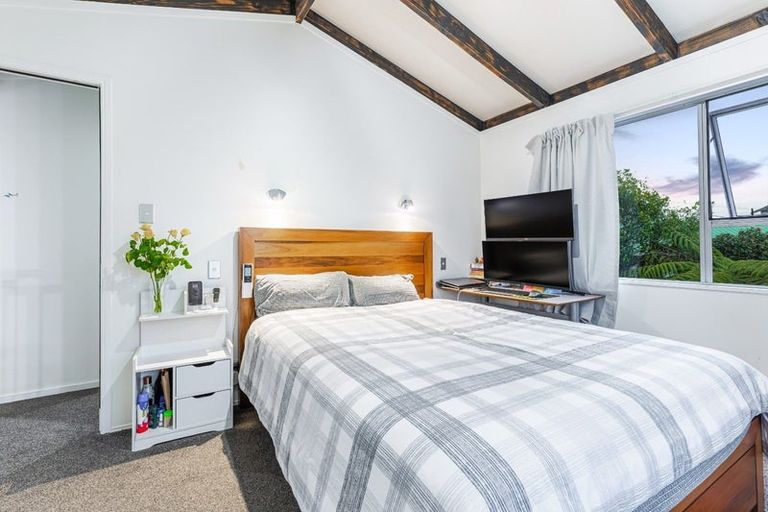 Photo of property in 4/42 Manuka Road, Glenfield, Auckland, 0629